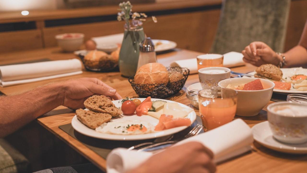 Hotel Gut Brandlhof 살펠덴암스타이너르넨미어 외부 사진