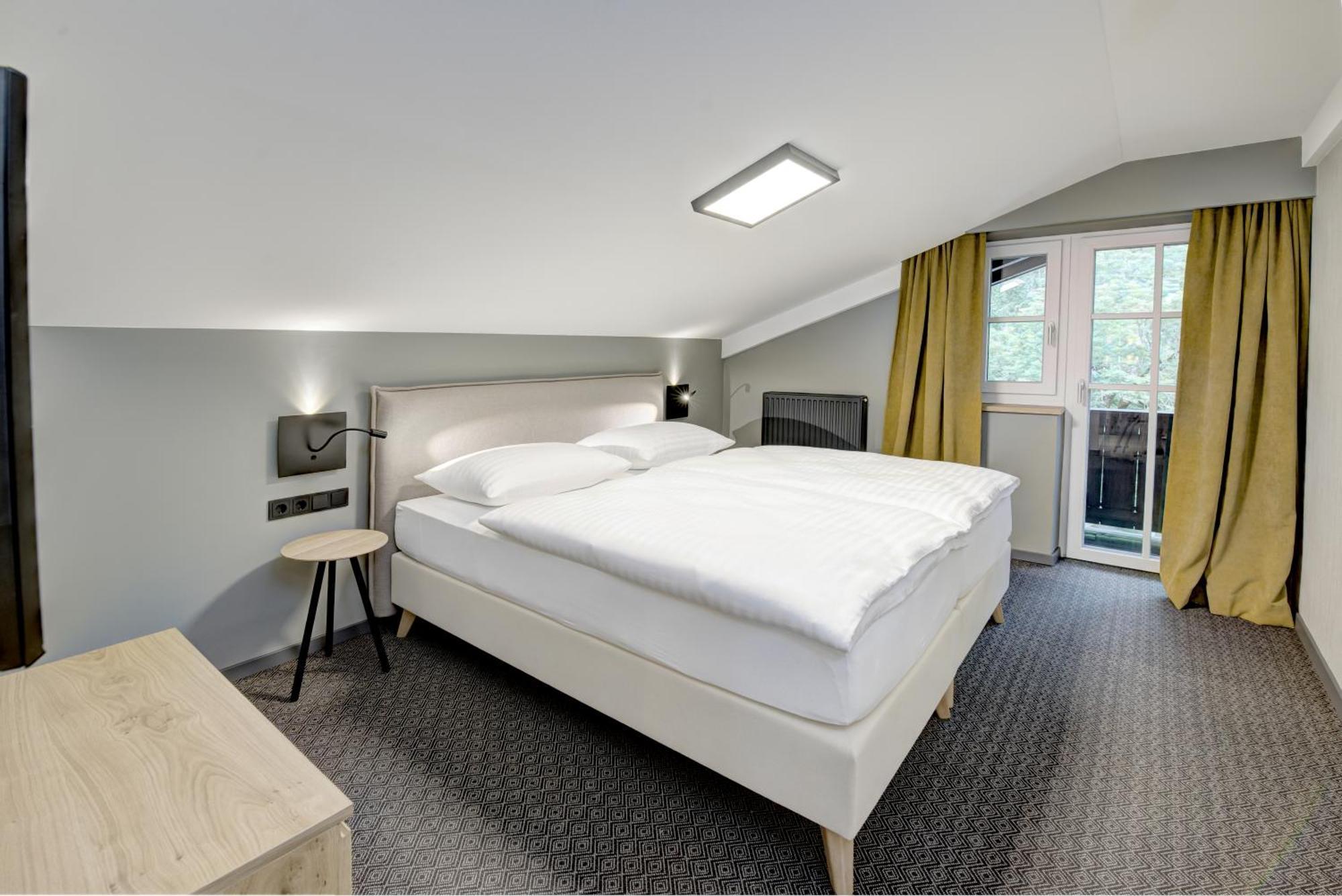 Hotel Gut Brandlhof 살펠덴암스타이너르넨미어 외부 사진