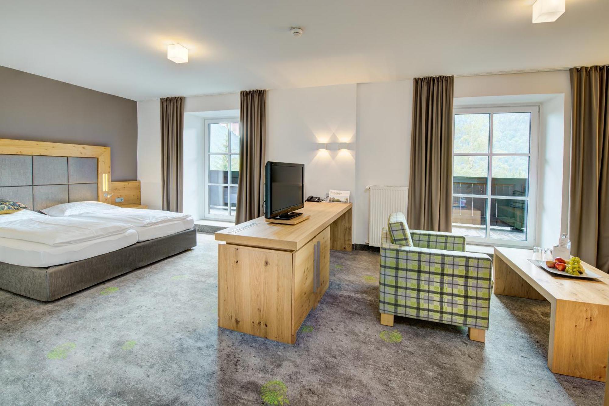 Hotel Gut Brandlhof 살펠덴암스타이너르넨미어 외부 사진